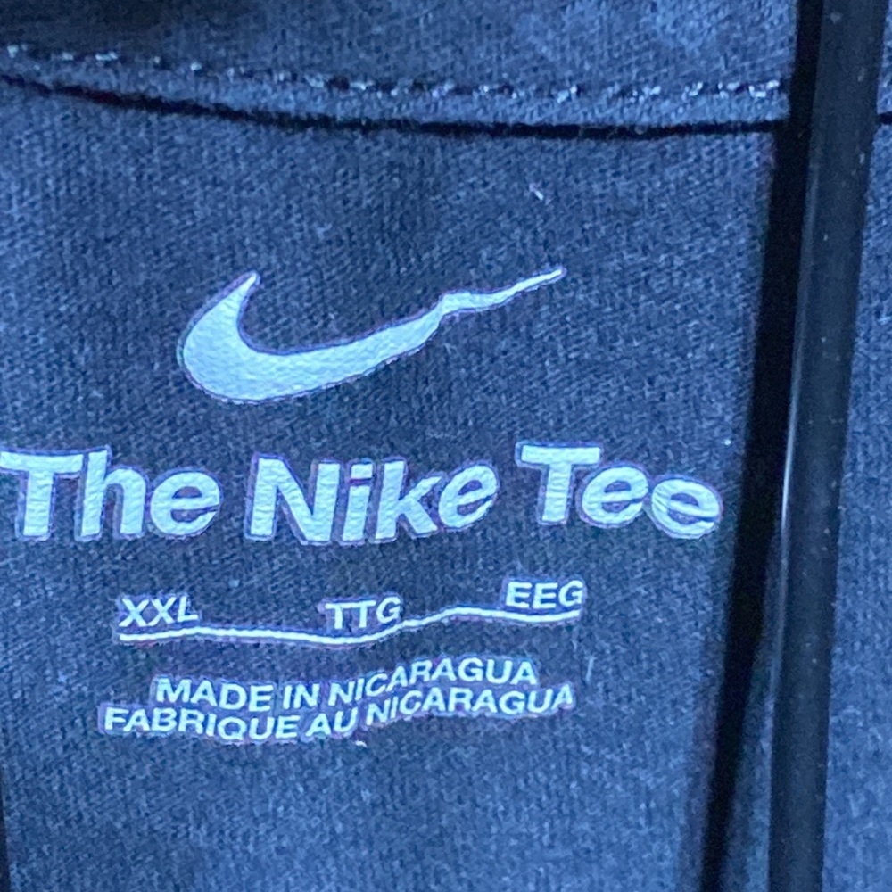 Men’s Nike t-shirt​​ - Picture 3 of 4